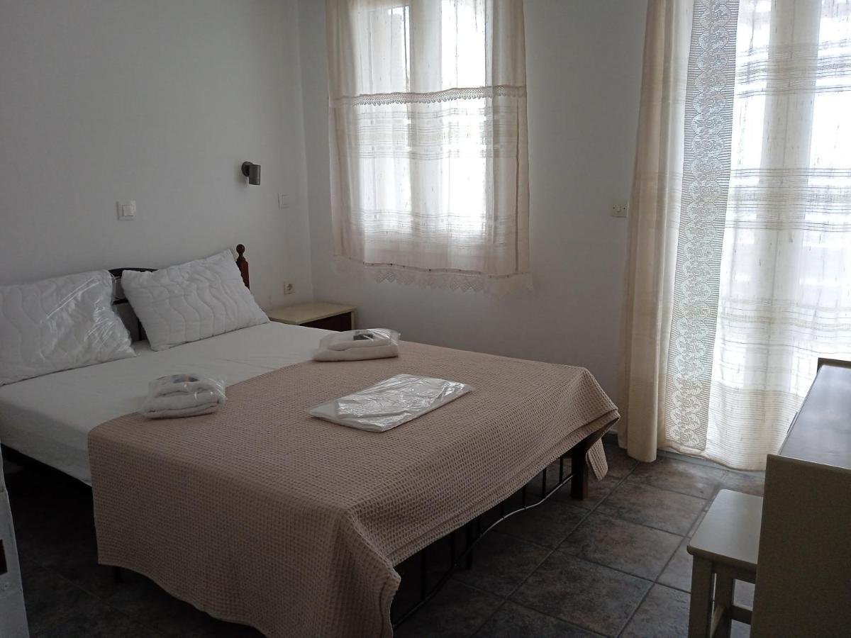 Aegean Sunset Apartment Kionia Exterior photo